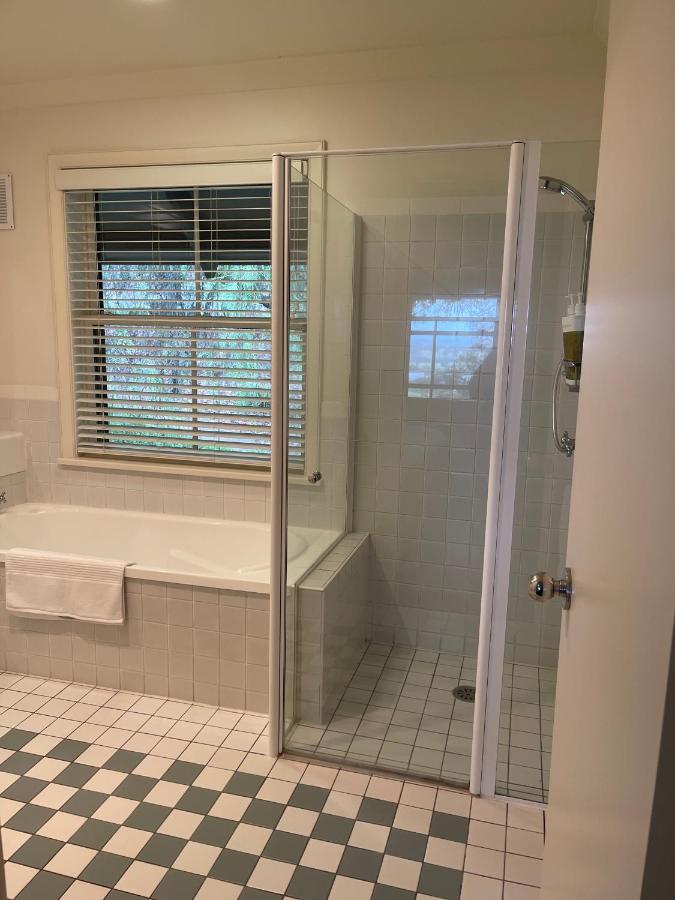 Villa Provincial - 2 Bedrooms Both With Ensuites -Situated In Cypress Lakes Resort Pokolbin Esterno foto